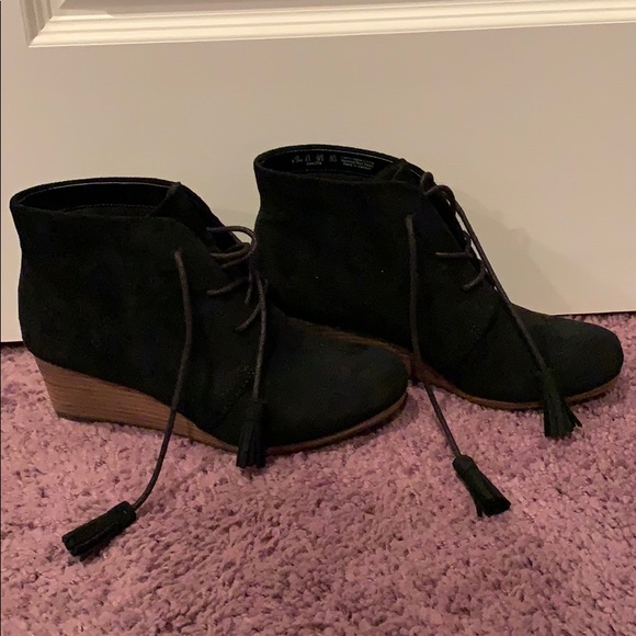 Dr. Scholl's Shoes - Never worn Women’s black wedge booties with ties